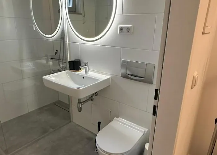 Moebliertes In Berlin Lägenhet